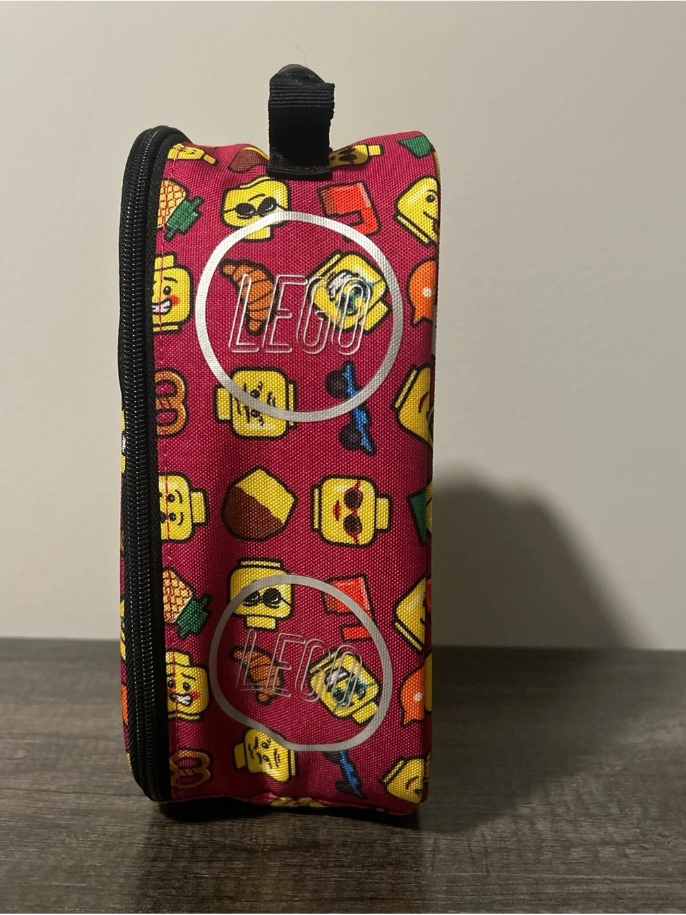 LEGOLAND magenta insulated lunch bag  with zipper closure
